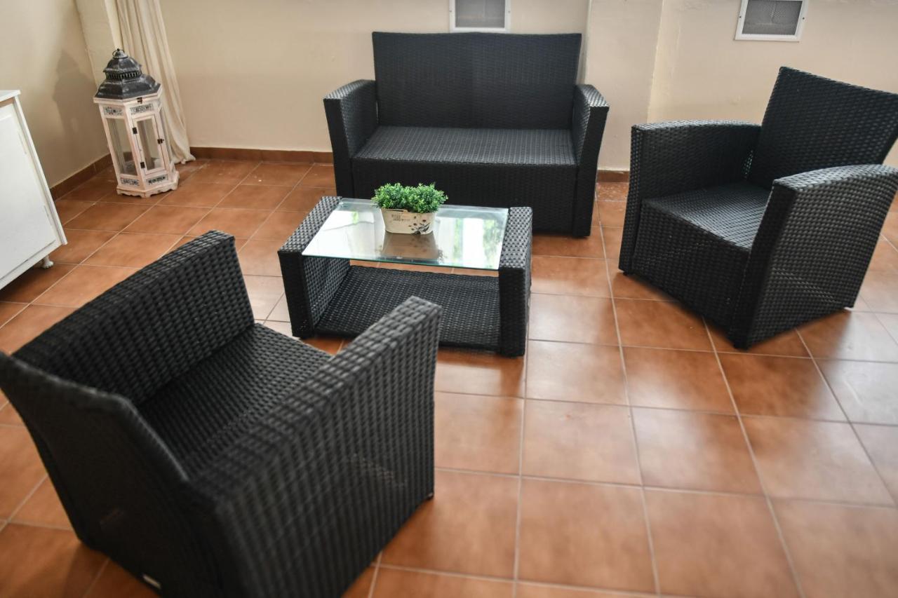 Lida Apartments Каламата Екстериор снимка
